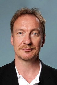 David Thewlis isSir Patrick / Ares